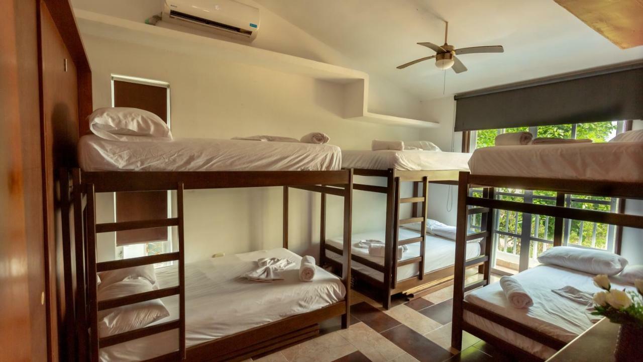 Hollywood Beach Suite Картахена Экстерьер фото