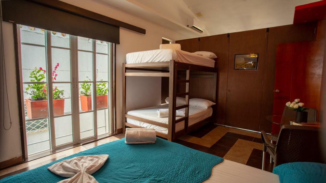 Hollywood Beach Suite Картахена Экстерьер фото