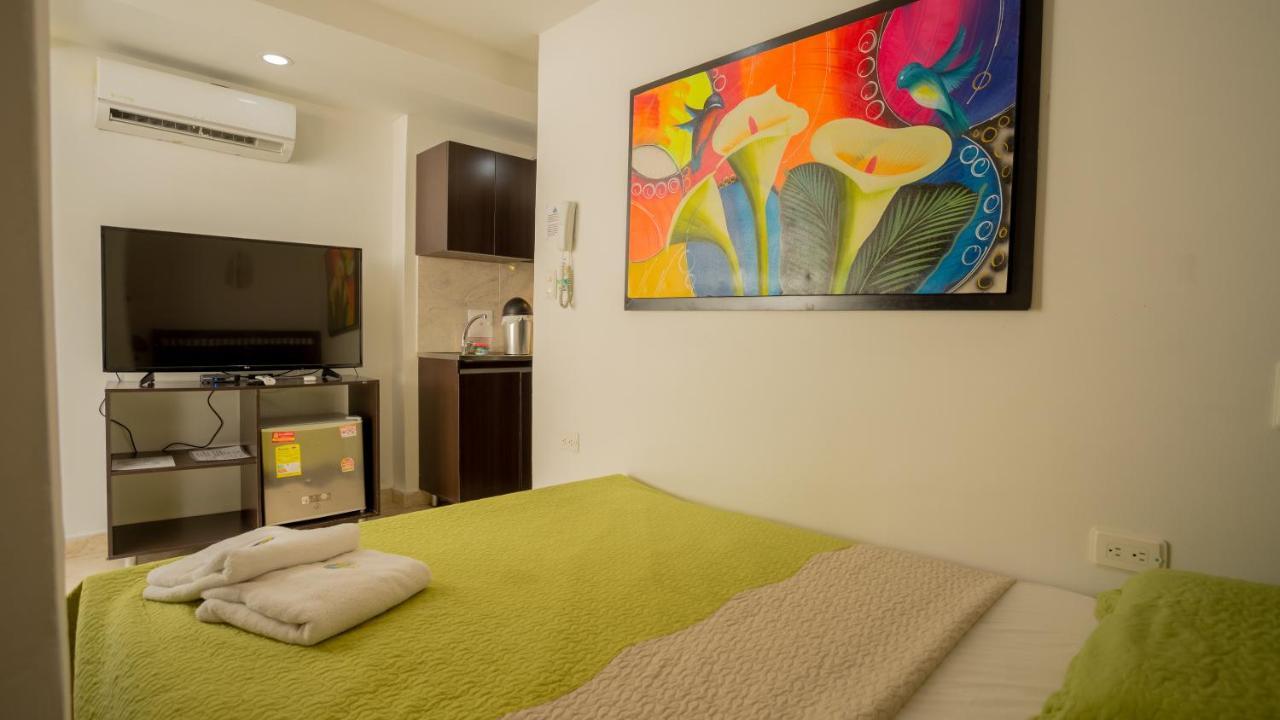 Hollywood Beach Suite Картахена Экстерьер фото